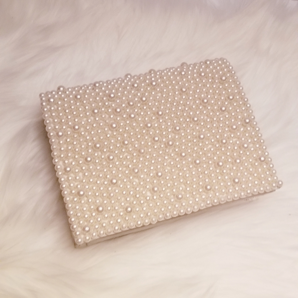 Vintage Vanessa Pearl Clutch